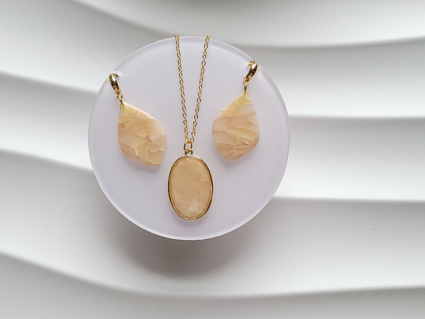 Peaches and Cream Translucent Pendant and Dangle Earrings Set