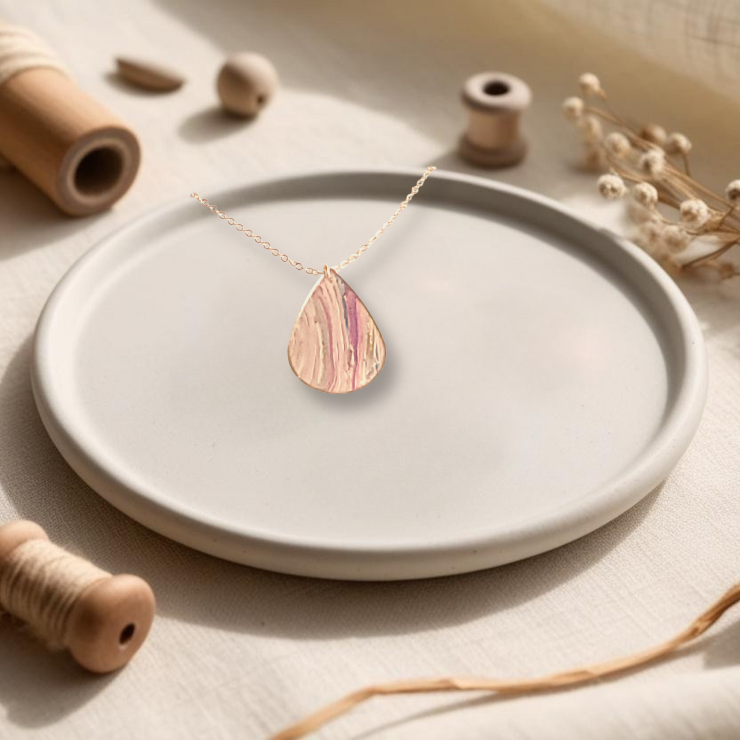 Spring Agate Translucent Pendant and Loop Earrings Set