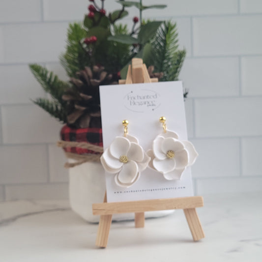 White Shimmering Tia Earrings